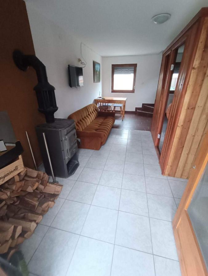 Tassi Halaszcsarda - Sueger Haz Exterior photo